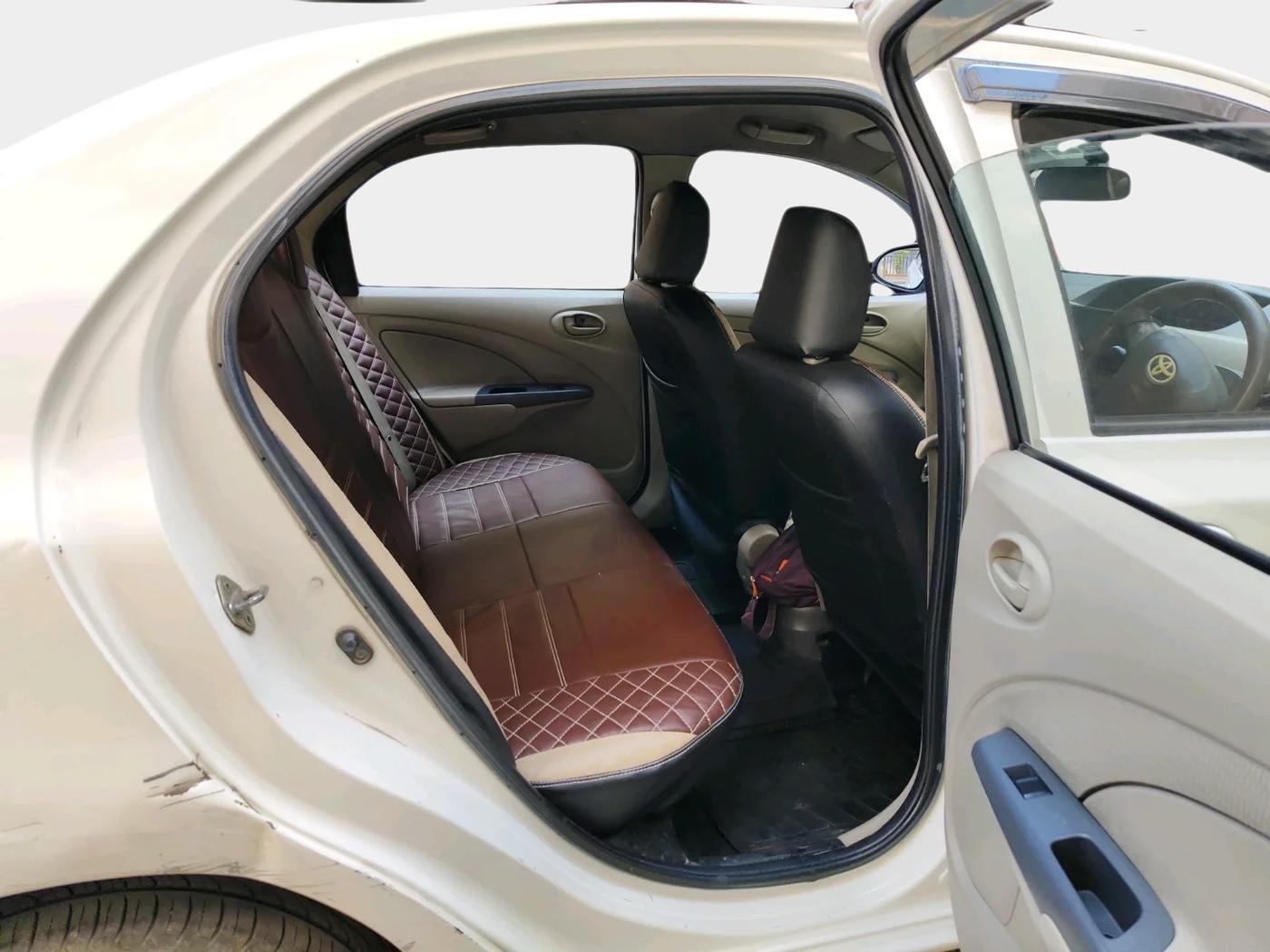 2015 Toyota Etios GD, Diesel, Manual, 3,53,809 km, interior