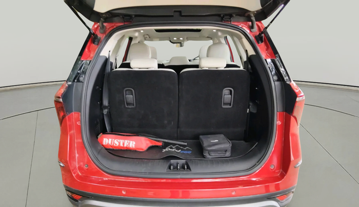 2022 Mahindra XUV700 AX 7 LUXURY P AT 7 STR, Petrol, Automatic, 33,698 km, exterior