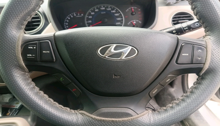 2015 Hyundai Grand i10 SPORTZ 1.2 KAPPA VTVT, Petrol, Manual, 73,565 km, interior