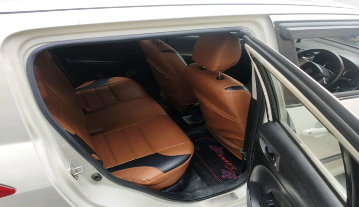 2015 Maruti Swift VXI, Petrol, Manual, 1,06,423 km, interior