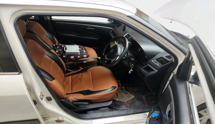 2015 Maruti Swift VXI, Petrol, Manual, 1,06,423 km, interior