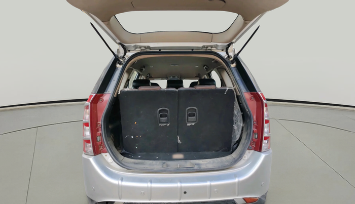 2014 Mahindra XUV500 W4, Diesel, Manual, 1,41,215 km, exterior