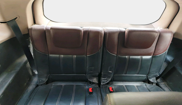 2014 Mahindra XUV500 W4, Diesel, Manual, 1,41,215 km, interior