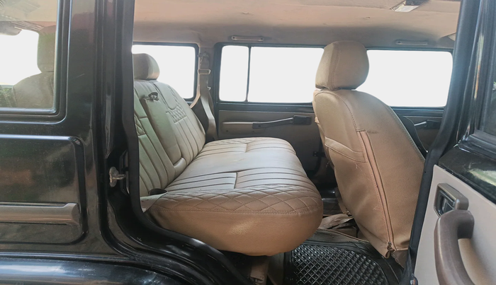 2014 Mahindra Bolero ZLX BS IV, Diesel, Manual, 1,19,217 km, interior