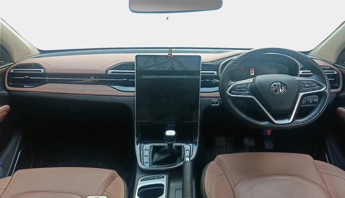 2023 MG HECTOR PLUS SHARP PRO 2.0 TURBO DIESEL 7 STR, Diesel, Manual, 13,428 km, interior