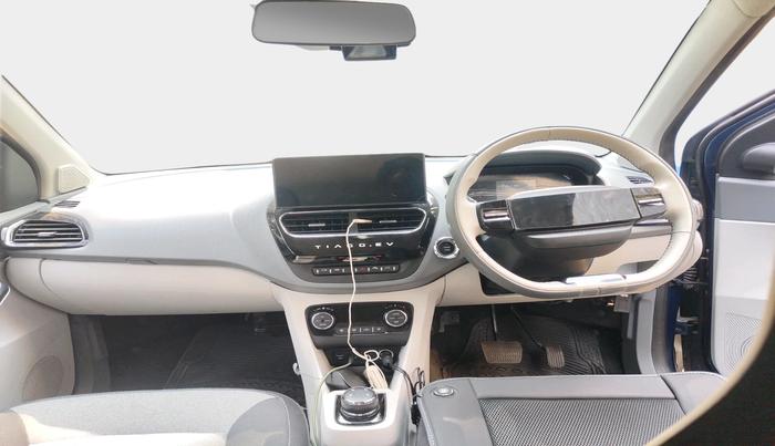 2025 Tata TIAGO EV XZ PLUS TECH LUX LONG RANGE FAST CHARGER, Electric, Automatic, 21,972 km, interior