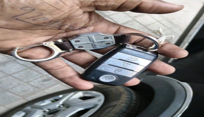 2022 KIA SONET HTK PLUS 1.0 IMT, Petrol, Manual, 12,167 km, interior