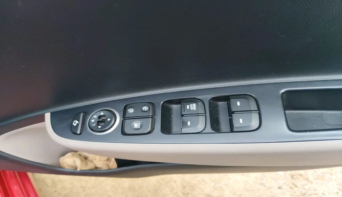 2019 Hyundai Grand i10 SPORTZ AT 1.2 KAPPA VTVT, Petrol, Automatic, 31,999 km, interior