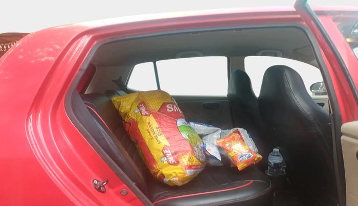 2011 Hyundai i10 ERA 1.1, Petrol, Manual, 1,42,018 km, interior