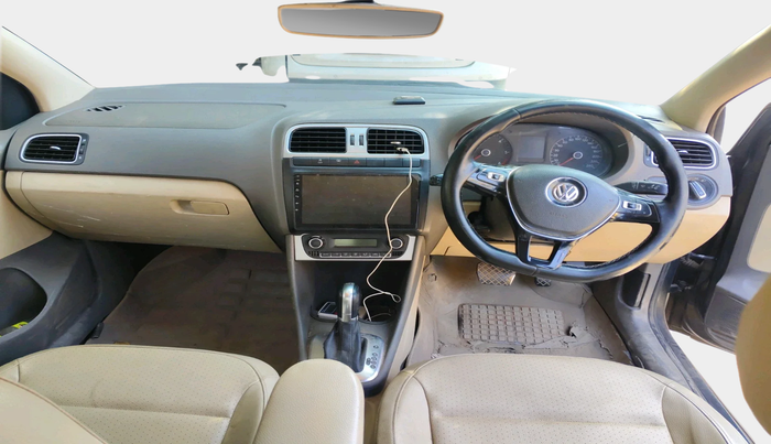 2016 Volkswagen Vento HIGHLINE 1.5 AT, Diesel, Automatic, 1,25,587 km, interior