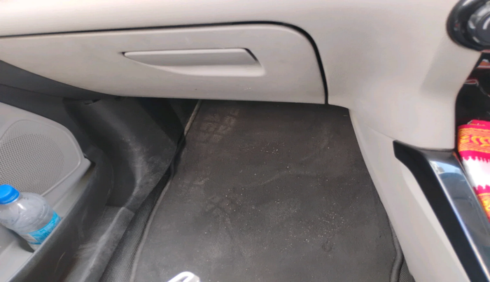 2017 Ford Ecosport TITANIUM 1.5L DIESEL, Diesel, Manual, 1,07,689 km, interior