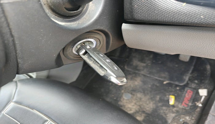 2019 Tata Tiago XZ PLUS PETROL, Petrol, Manual, 17,093 km, interior