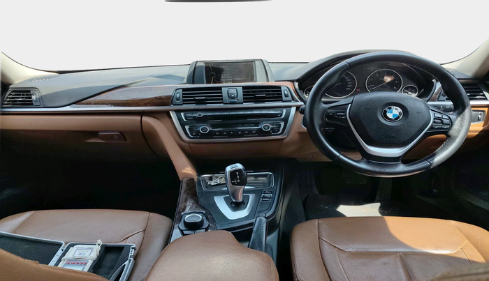 2014 BMW 3 Series 320D LUXURYLINE, Diesel, Automatic, 81,239 km, interior