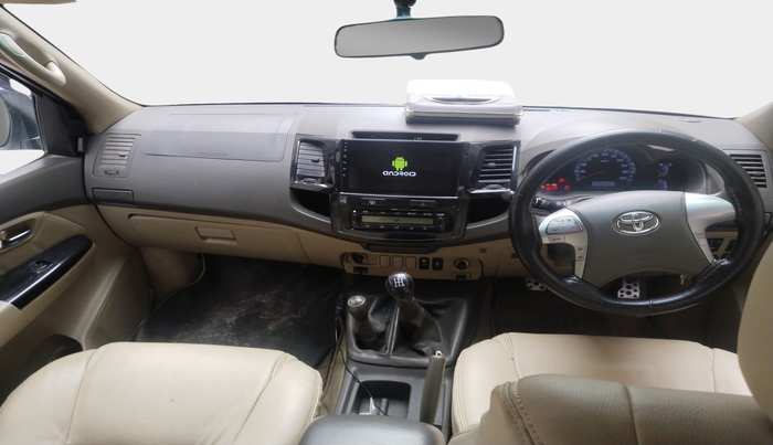 2013 Toyota Fortuner 3.0 4X4 MT, Diesel, Manual, 1,16,503 km, interior