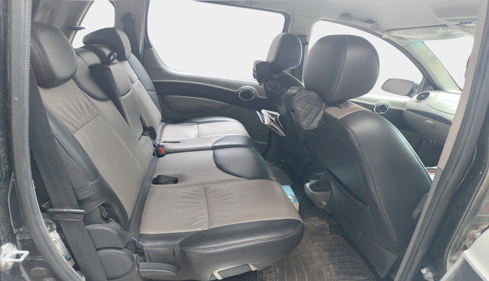 2016 Mahindra NUVOSPORT N8 AMT, Diesel, Automatic, 1,50,275 km, interior