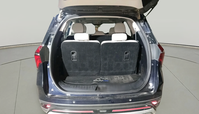 2022 Mahindra XUV700 AX 7 LUXURY D AT 7 STR, Diesel, Automatic, 1,21,412 km, exterior