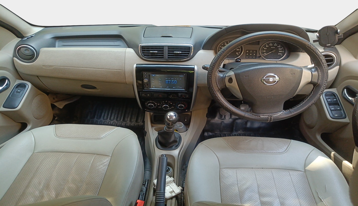2015 Nissan Terrano XV D THP PREMIUM 110 PS, Diesel, Manual, 1,01,342 km, interior