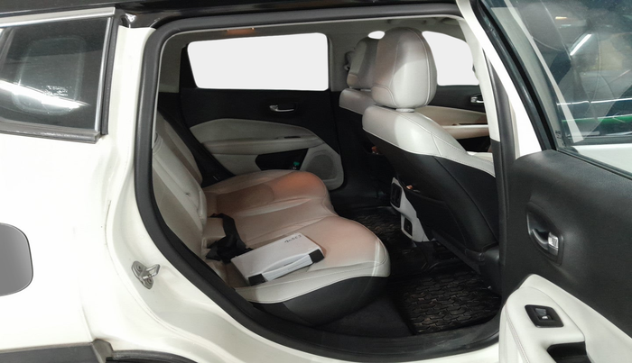 2018 Jeep Compass LIMITED (O) 2.0 DIESEL, Diesel, Manual, 2,74,687 km, interior