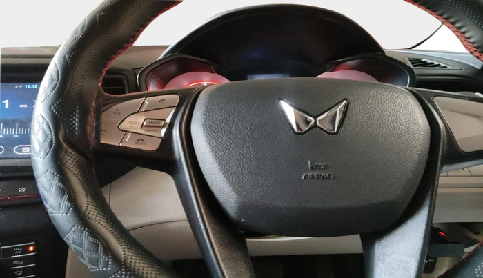 2023 Mahindra XUV300 W6 1.2 PETROL AMT, Petrol, Automatic, 9,377 km, interior