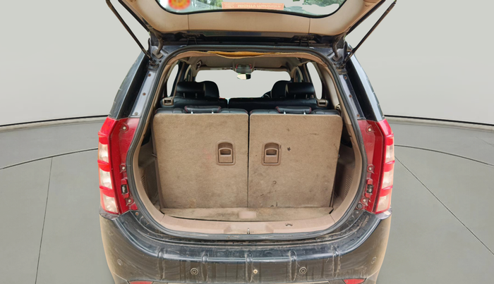 2013 Mahindra XUV500 W8, Diesel, Manual, 1,47,789 km, exterior