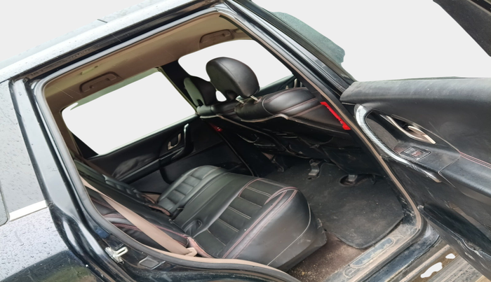 2013 Mahindra XUV500 W8, Diesel, Manual, 1,47,789 km, interior