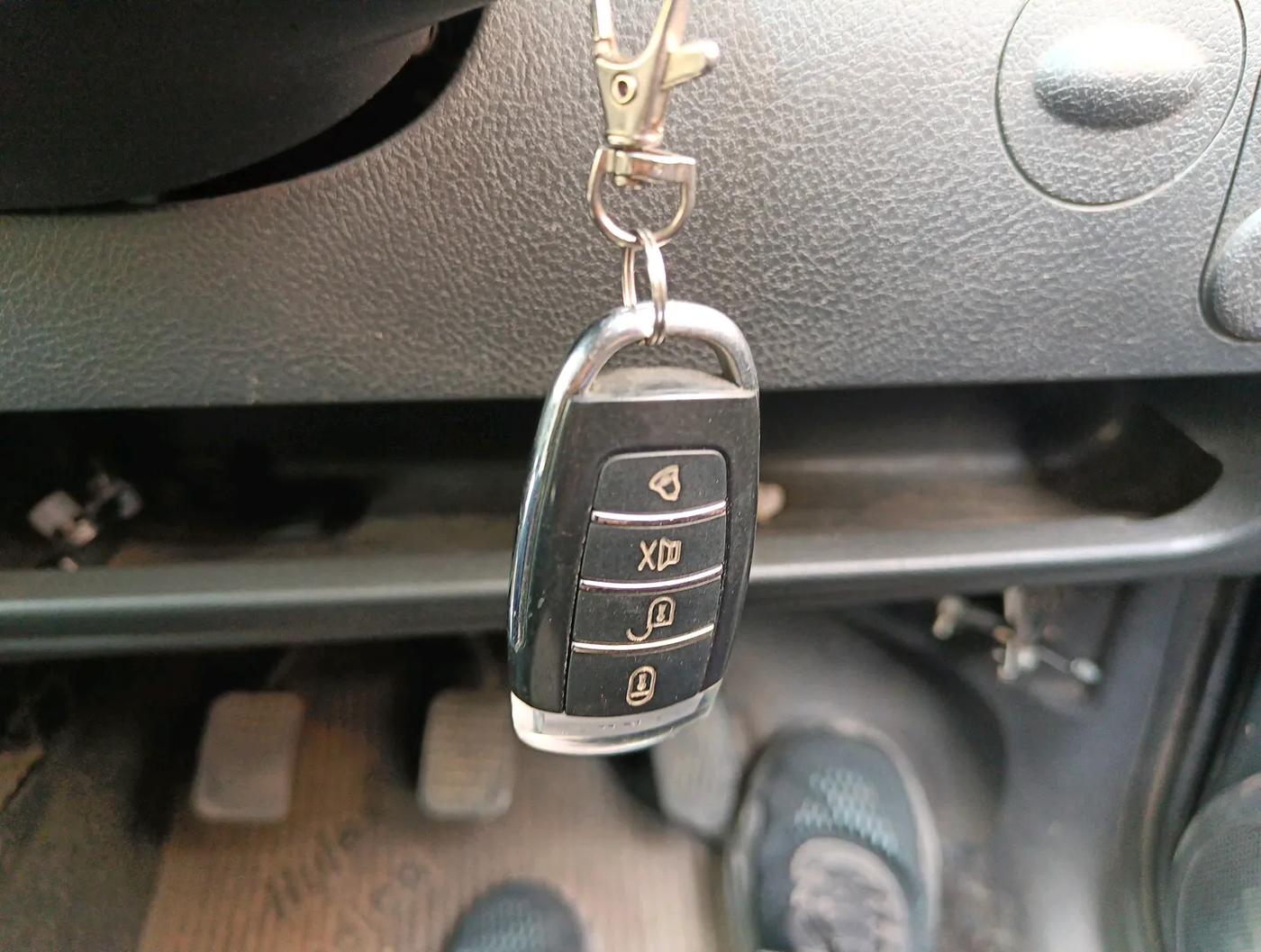 2010 Tata Indica V2 DLS, Diesel, Manual, 1,07,450 km, interior