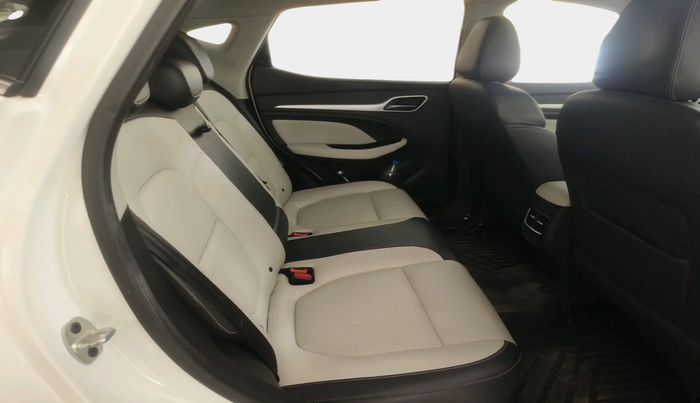 2023 MG ASTOR SHARP 1.5 MT, Petrol, Manual, 30,201 km, interior