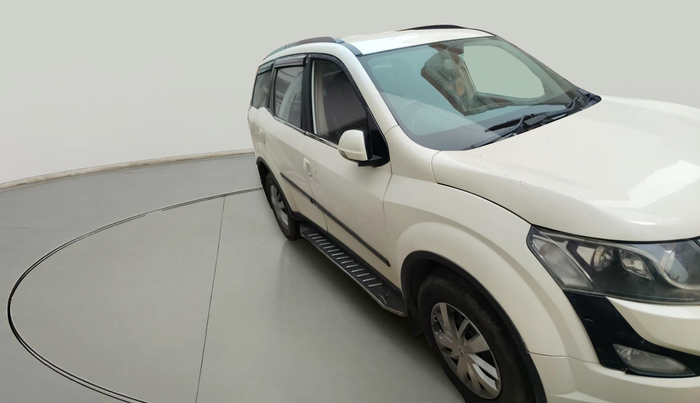 2016 Mahindra XUV500 W6, Diesel, Manual, 1,06,182 km, exterior