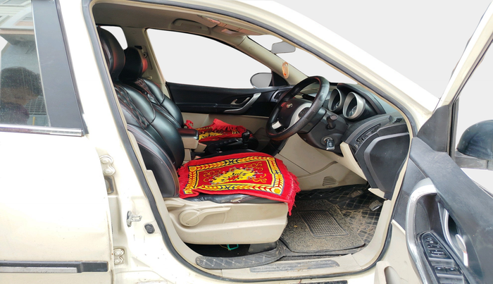 2016 Mahindra XUV500 W6, Diesel, Manual, 1,06,182 km, interior