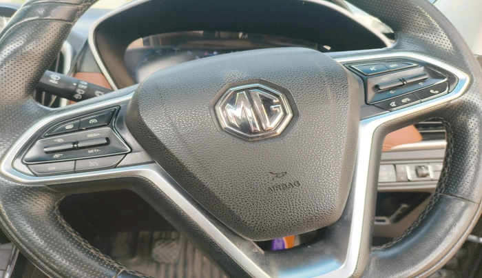 2023 MG HECTOR PLUS SHARP 2.0 DIESEL TURBO MT 6-STR, Diesel, Manual, 1,04,683 km, interior