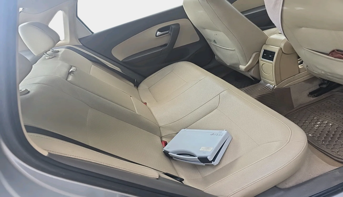 2015 Volkswagen Vento HIGHLINE DIESEL 1.5, Diesel, Manual, 1,99,664 km, interior
