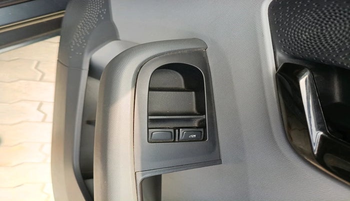 2021 Tata ALTROZ XE PETROL, Petrol, Manual, 9,981 km, interior
