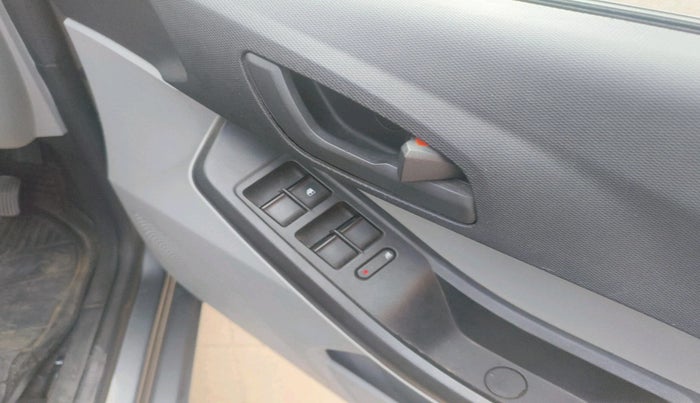 2021 Tata Tiago XT (O) PETROL, Petrol, Manual, 1,11,625 km, interior