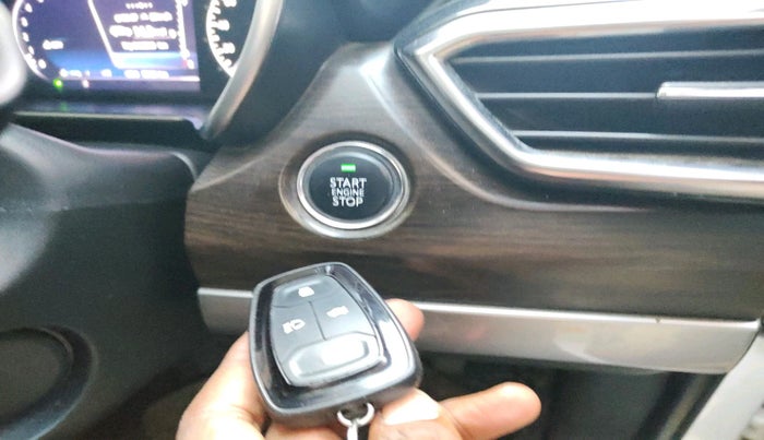 2019 Tata Harrier XZ 2.0L, Diesel, Manual, 70,181 km, interior