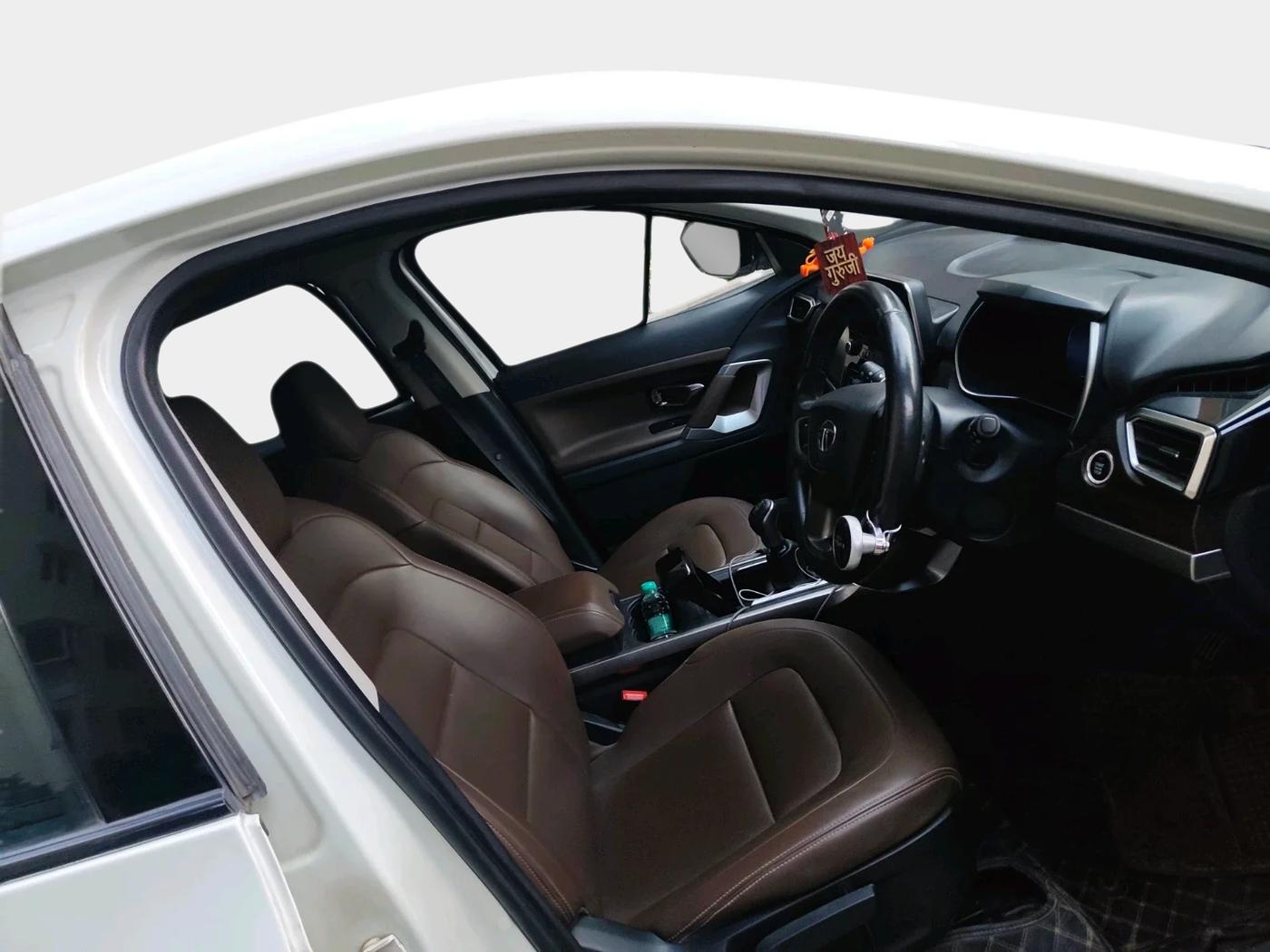 2019 Tata Harrier XZ 2.0L, Diesel, Manual, 70,181 km, interior