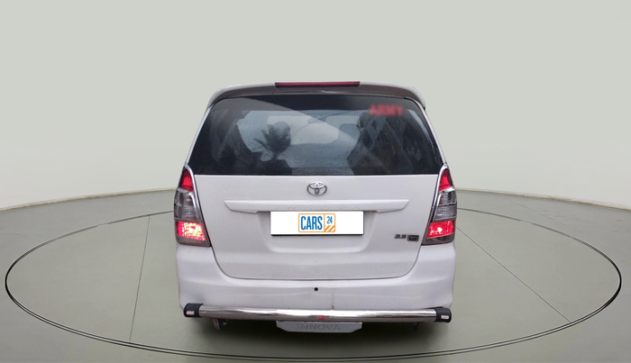 2016 Toyota Innova 2.5 G 8 STR, Diesel, Manual, 1,51,627 km, exterior