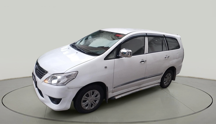2016 Toyota Innova 2.5 G 8 STR, Diesel, Manual, 1,51,627 km, exterior