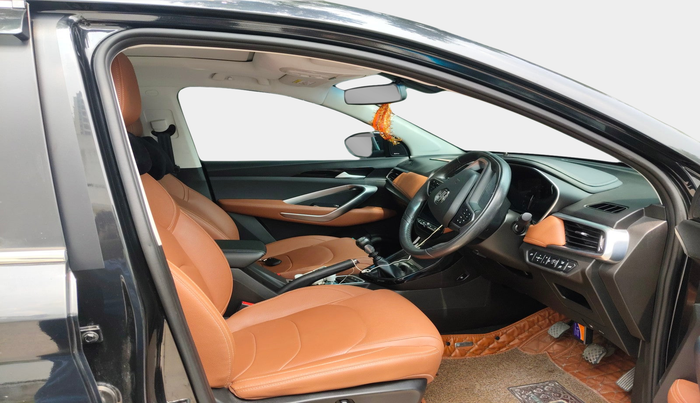 2021 MG HECTOR PLUS SHARP 2.0 DIESEL TURBO MT 6-STR, Diesel, Manual, 22,794 km, interior