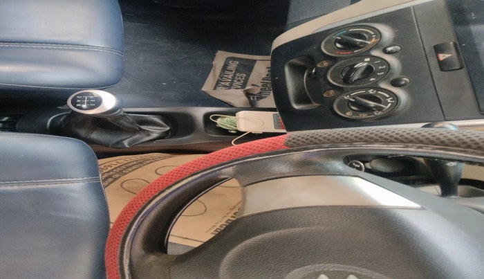 2014 Maruti Wagon R 1.0 LXI, Petrol, Manual, 1,21,311 km, interior