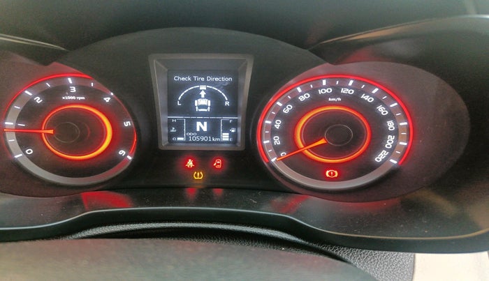 2021 Mahindra XUV300 W8 (O) 1.5 DIESEL, Diesel, Manual, 1,05,901 km, interior