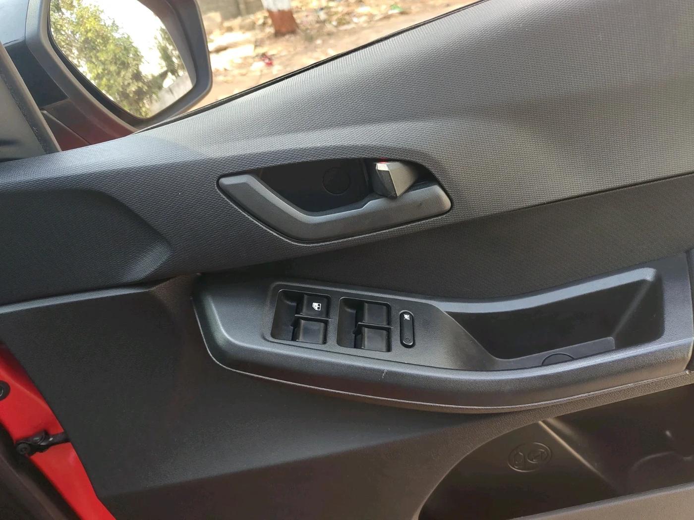 2023 Tata TIAGO NRG XZ MT, Petrol, Manual, 20,322 km, interior