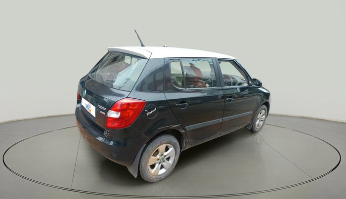 2011 Skoda Fabia ELEGANCE 1.6 MPI, Petrol, Manual, 1,16,397 km, exterior