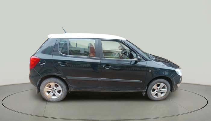 2011 Skoda Fabia ELEGANCE 1.6 MPI, Petrol, Manual, 1,16,397 km, exterior