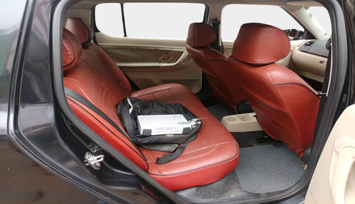 2011 Skoda Fabia ELEGANCE 1.6 MPI, Petrol, Manual, 1,16,397 km, interior