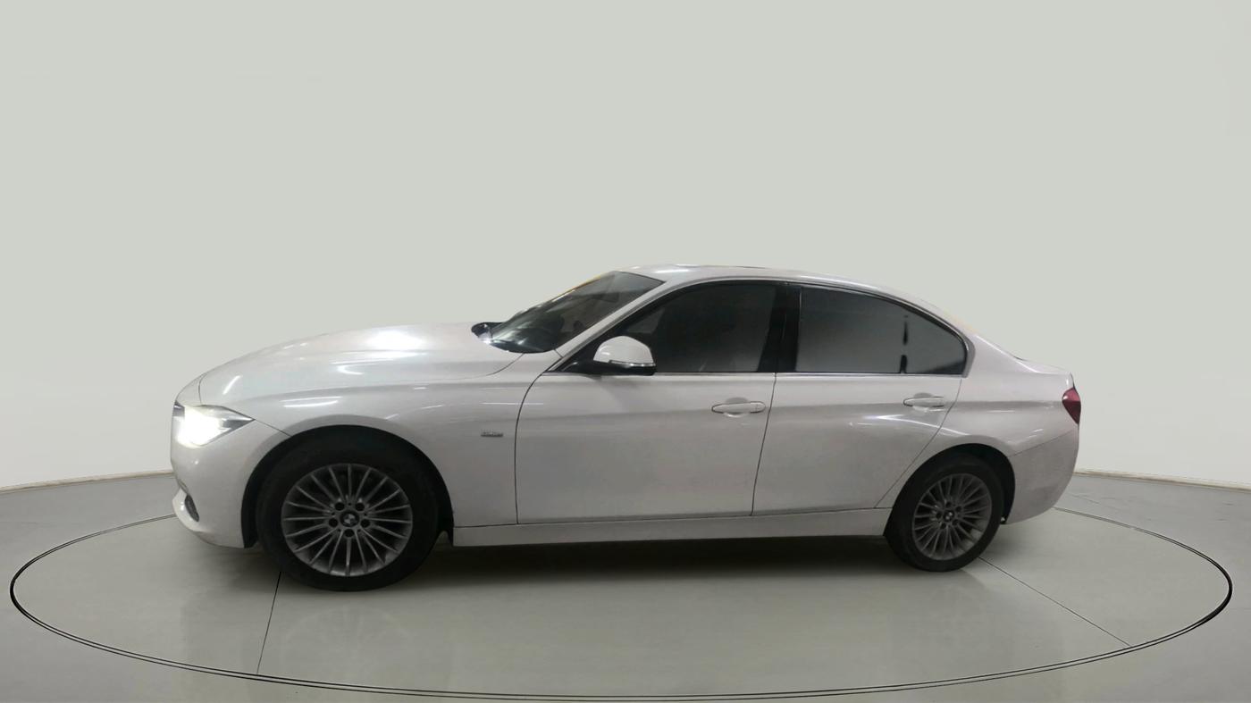 2017 BMW 3 Series 320d Luxury Line, Diesel, Automatic, 1,00,373 km, exterior