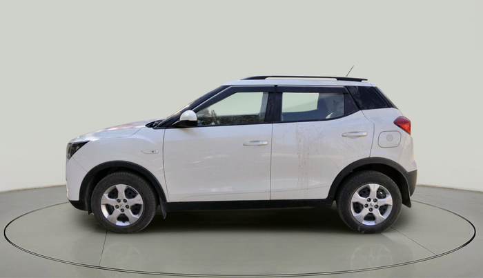 2023 Mahindra XUV300 W6 1.2 PETROL, Petrol, Manual, 21,110 km, exterior
