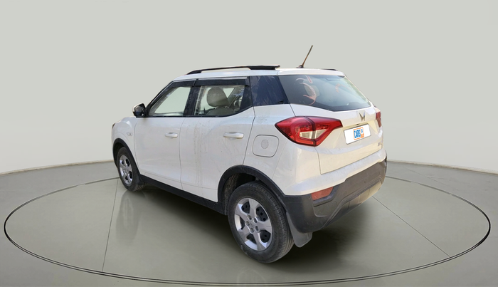 2023 Mahindra XUV300 W6 1.2 PETROL, Petrol, Manual, 21,110 km, exterior