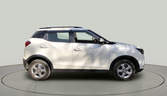 2023 Mahindra XUV300 W6 1.2 PETROL, Petrol, Manual, 21,110 km, exterior