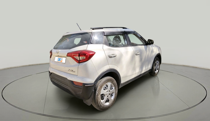 2023 Mahindra XUV300 W6 1.2 PETROL, Petrol, Manual, 21,110 km, exterior