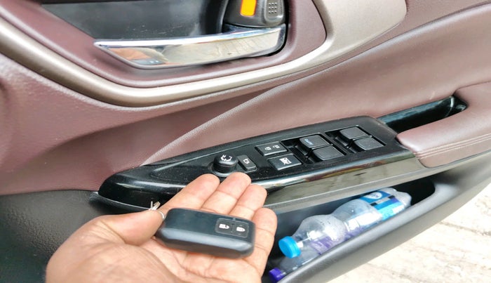 2024 Toyota Urban Cruiser Taisor V 1.0 Petrol AT, Petrol, Automatic, 25,255 km, interior